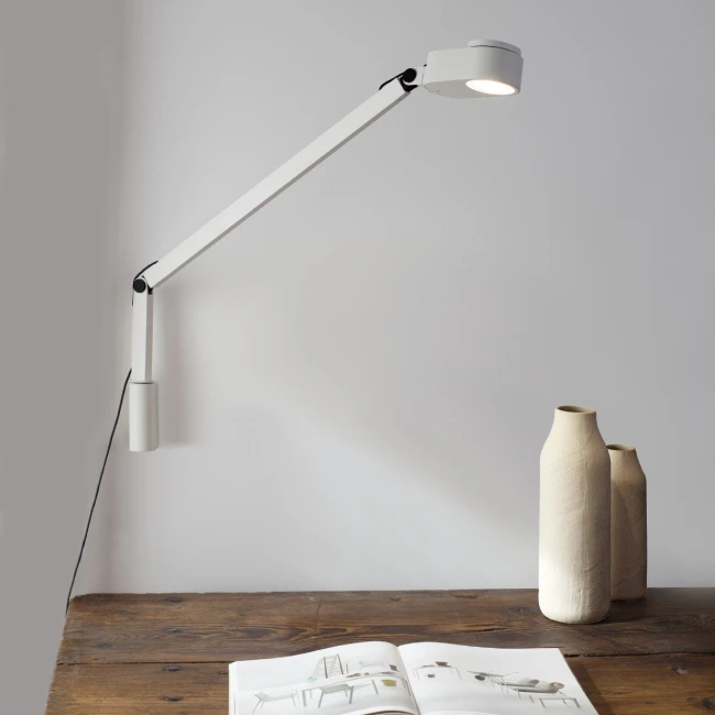 Directional wall lamp INVITING White
